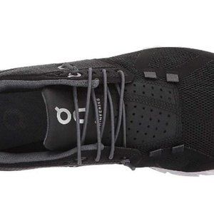 On Running Cloud 2.0 Black and White Size 6